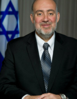 רון פרושאור . בטחון וצבא